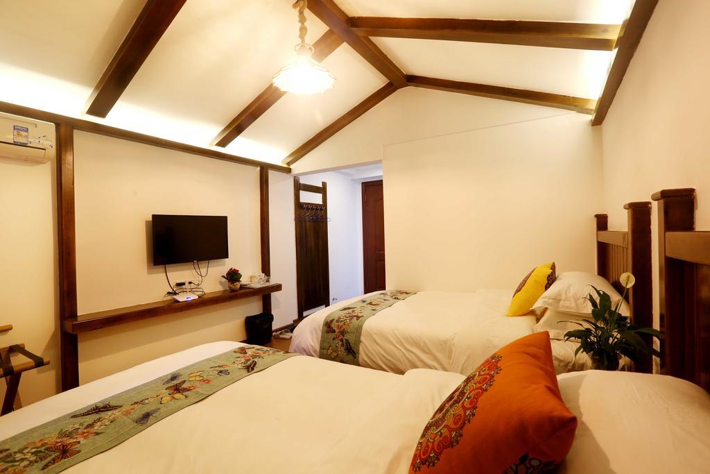 Bugu Hostel Wulingyuan Екстер'єр фото